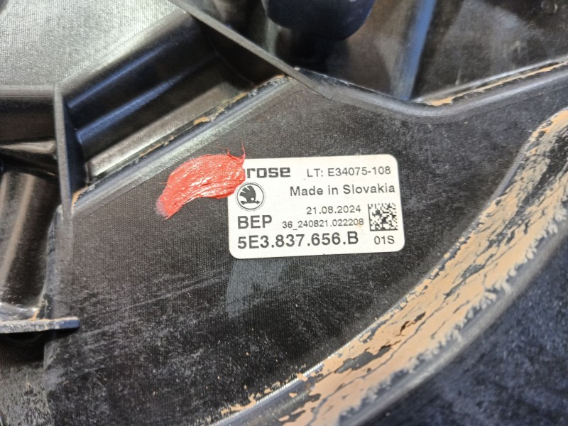 Recambio de elevalunas delantero derecho para skoda octavia iv (nx3, nn3, pv3) 2.0 tdi referencia OEM IAM   