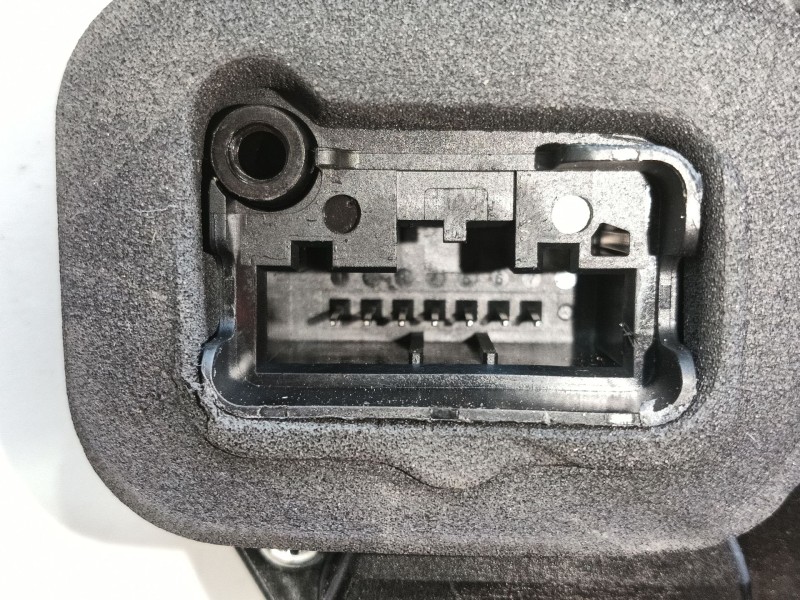 Recambio de cerradura puerta delantera izquierda para skoda octavia iv (nx3, nn3, pv3) 2.0 tdi referencia OEM IAM   