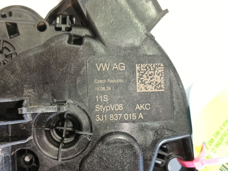 Recambio de cerradura puerta delantera izquierda para skoda octavia iv (nx3, nn3, pv3) 2.0 tdi referencia OEM IAM   