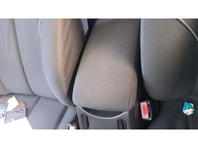 Recambio de apoyabrazos central para renault megane ii (bm0/1_, cm0/1_) 1.4 16v (bm0b, cm0b) referencia OEM IAM   