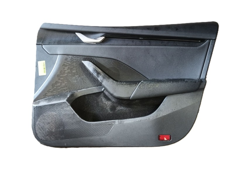 Recambio de guarnecido puerta delantera derecha para skoda octavia iv (nx3, nn3, pv3) 2.0 tdi referencia OEM IAM   