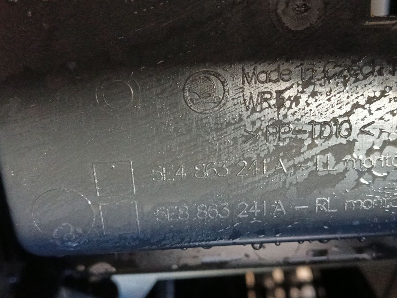 Recambio de apoyabrazos central para skoda octavia iv (nx3, nn3, pv3) 2.0 tdi referencia OEM IAM   