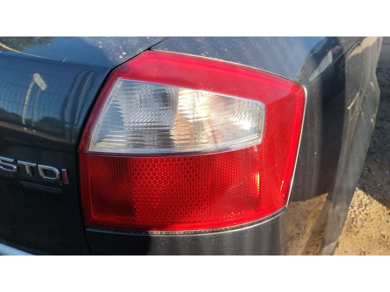 Recambio de piloto trasero derecho para audi a4 b6 (8e2) 2.5 tdi quattro referencia OEM IAM 8E5945218  