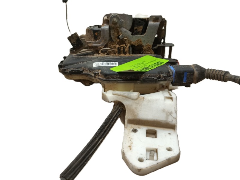 Recambio de cerradura puerta trasera izquierda para seat ibiza iii (6l1) 1.9 tdi referencia OEM IAM 3B4839015AN  