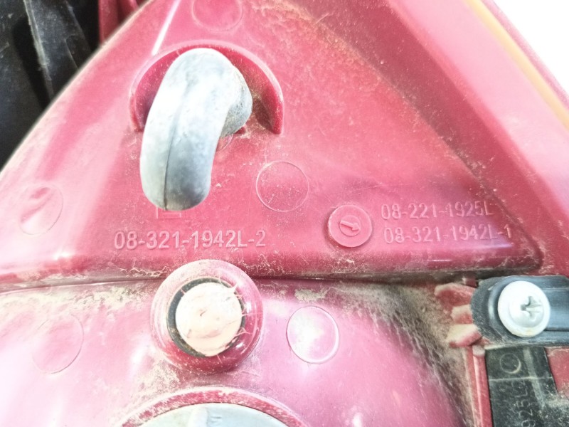 Recambio de piloto trasero izquierdo para hyundai tucson (jm) 2.0 crdi referencia OEM IAM 924102E010 / 924012E010  