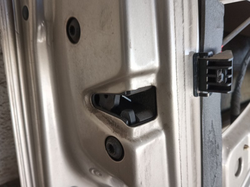 Recambio de puerta delantera izquierda para skoda octavia i (1u2) 1.9 tdi referencia OEM IAM 1U4831055  