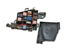 Recambio de caja fusibles delantera para dacia duster (hs_) 1.5 dci referencia OEM IAM   