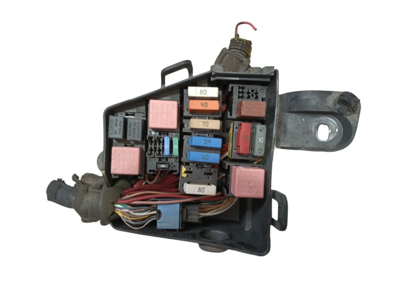Recambio de caja fusibles delantera para dacia duster (hs_) 1.5 dci referencia OEM IAM   
