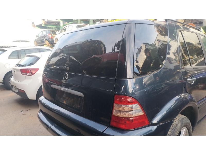 Recambio de porton trasero para mercedes-benz clase m (w163) ml 400 cdi (163.128) referencia OEM IAM 1637401105  