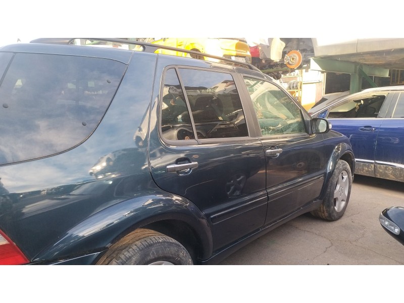 Recambio de puerta trasera derecha para mercedes-benz clase m (w163) ml 400 cdi (163.128) referencia OEM IAM 1637301605  