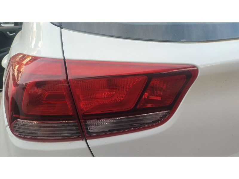 Recambio de piloto trasero izquierdo interior para kia rio iv (yb, sc, fb) 1.25 referencia OEM IAM 92403H8010  