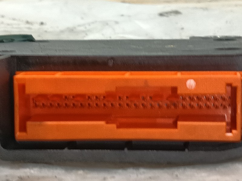 Recambio de centralita airbag para dacia duster (hs_) 1.5 dci referencia OEM IAM 8201385569 8200952847 