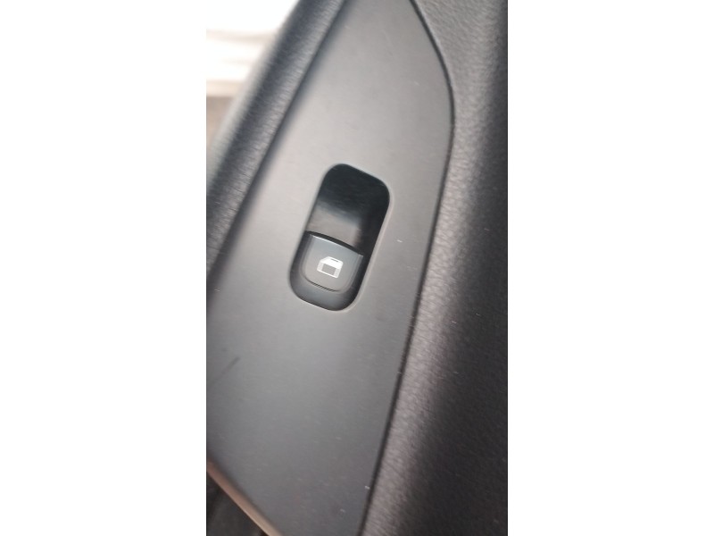 Recambio de mando elevalunas trasero derecho para kia rio iv (yb, sc, fb) 1.25 referencia OEM IAM 93576H8000  