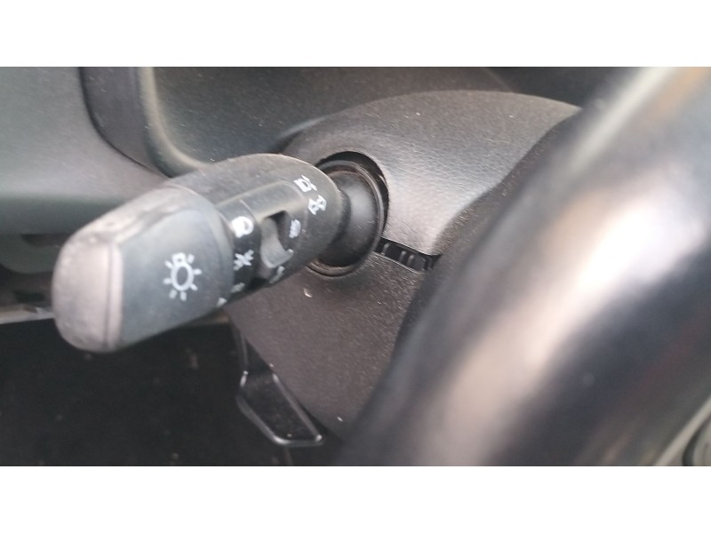 Recambio de mando intermitentes para kia rio iv (yb, sc, fb) 1.25 referencia OEM IAM   