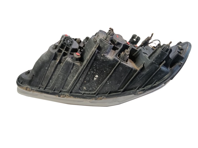 Recambio de faro derecho para ssangyong rodius i 2.7 xdi referencia OEM IAM 8310221205  