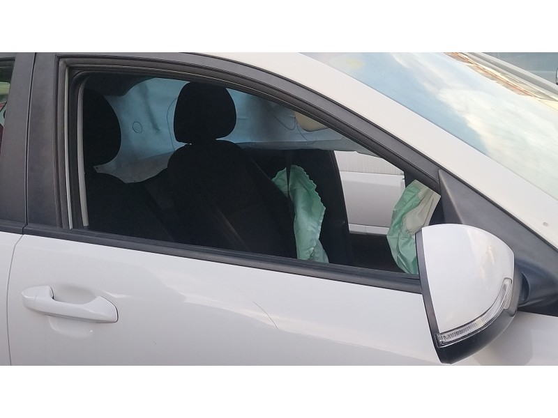 Recambio de elevalunas delantero derecho para kia rio iv (yb, sc, fb) 1.25 referencia OEM IAM 82402H8100  