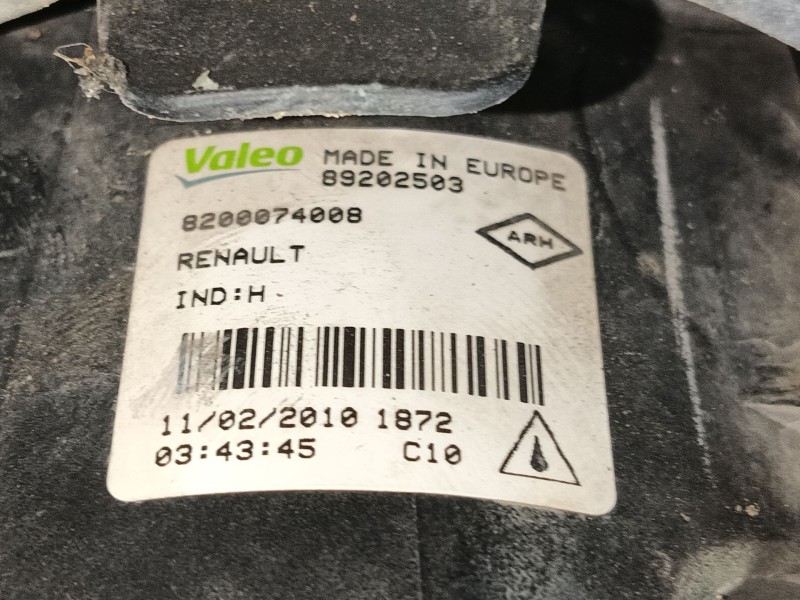 Recambio de faro antiniebla derecho para dacia duster (hs_) 1.5 dci referencia OEM IAM 8200074008  