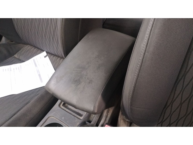 Recambio de apoyabrazos central para seat leon (5f1) 1.6 tdi referencia OEM IAM   