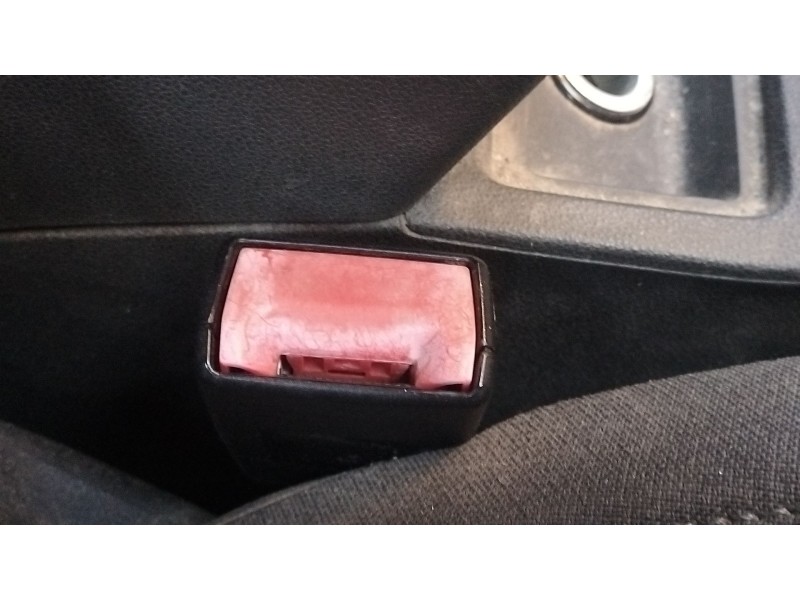 Recambio de enganche cinturon delantero derecho para seat leon (5f1) 1.6 tdi referencia OEM IAM   
