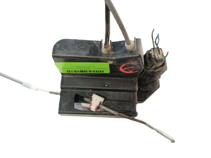 Recambio de cerradura puerta trasera izquierda para ssangyong rodius i 2.7 xdi referencia OEM IAM 7131021004  