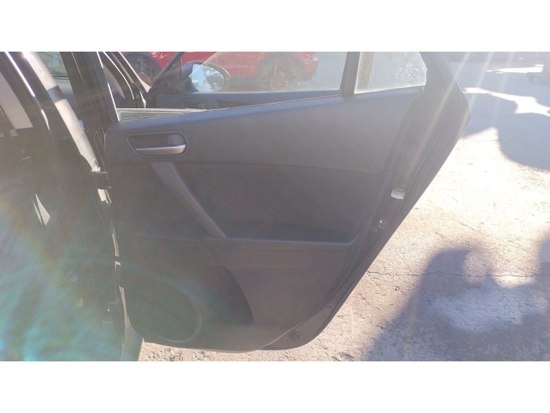 Recambio de guarnecido puerta trasera derecha para mazda 3 (bl) 1.6 mz-cd (bl14) referencia OEM IAM   