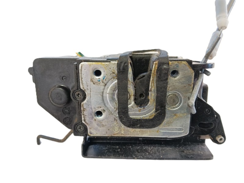 Recambio de cerradura puerta delantera izquierda para ssangyong rodius i 2.7 xdi referencia OEM IAM 7121021024  