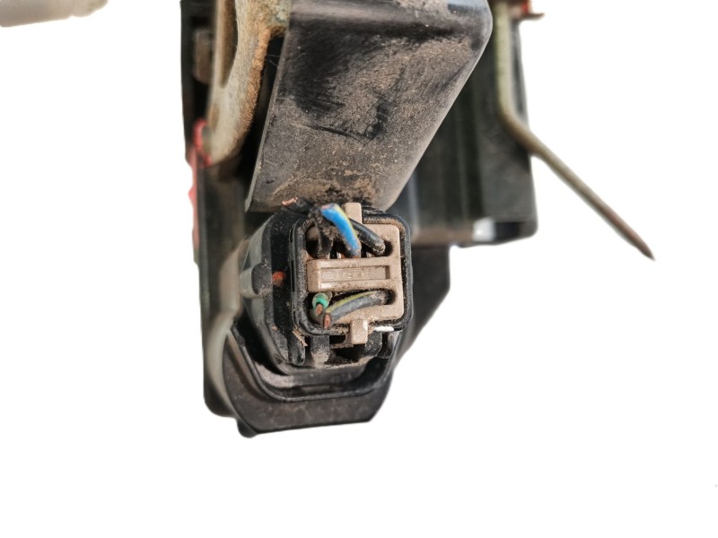 Recambio de cerradura puerta trasera derecha para ssangyong rodius i 2.7 xdi referencia OEM IAM 7132021004  