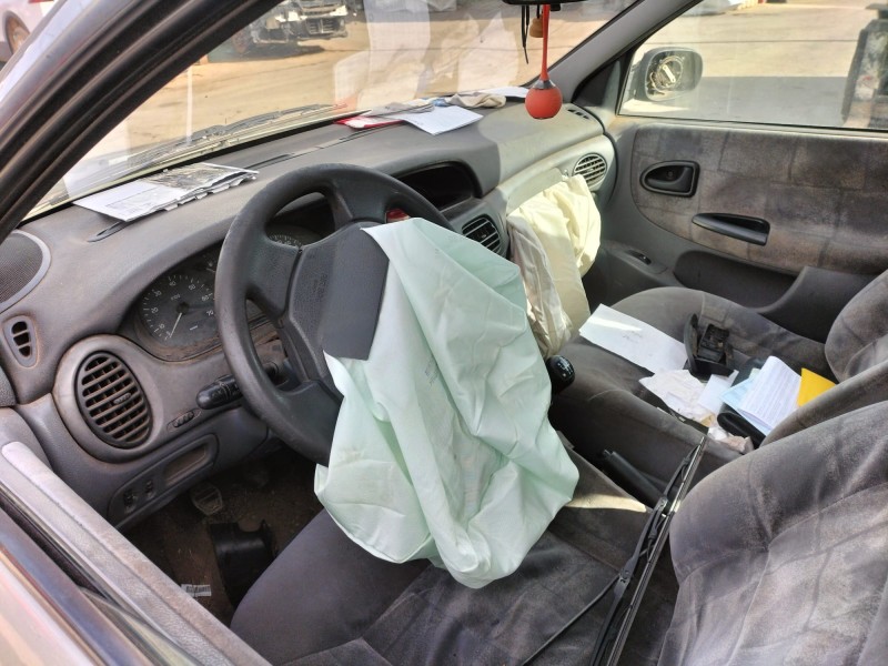 renault megane i classic (la0/1_) del año 2001