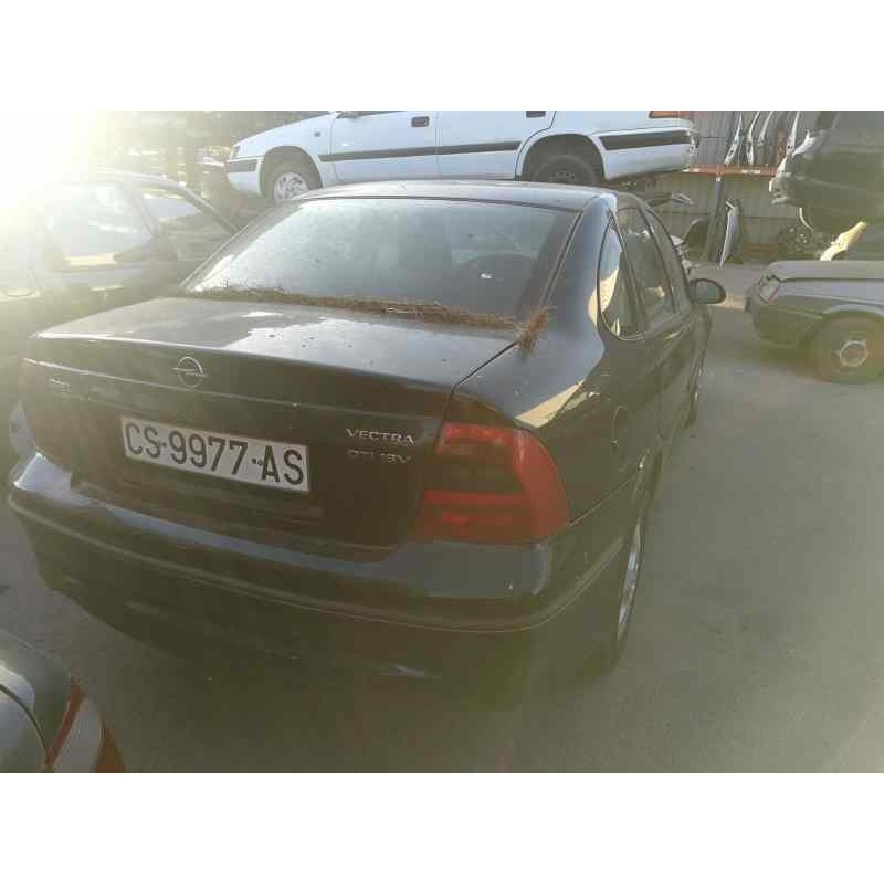 OPEL VECTRA B BERLINA