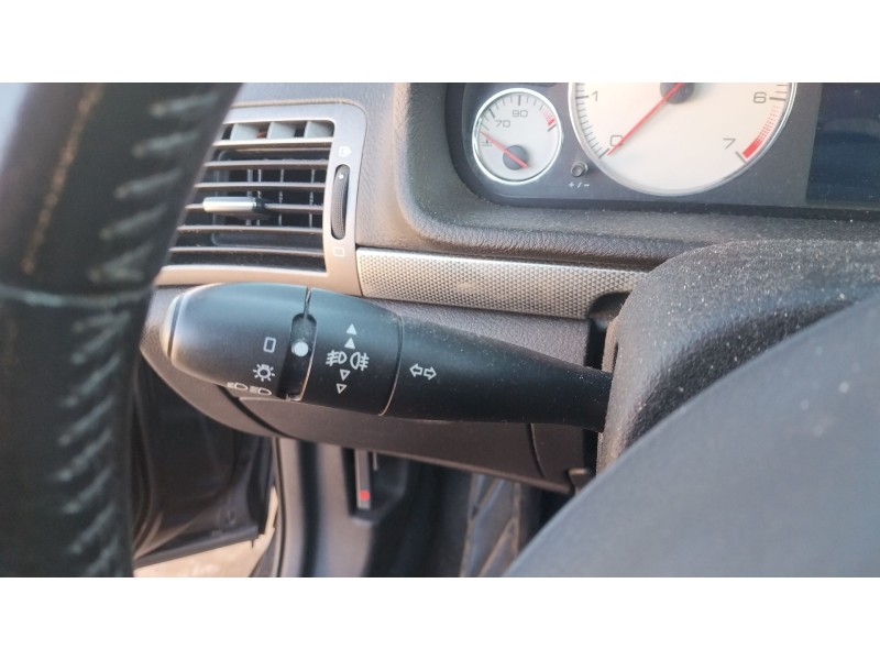 Recambio de mando multifuncion para peugeot 407 sw (6e_, 6d_) 2.0 referencia OEM IAM   
