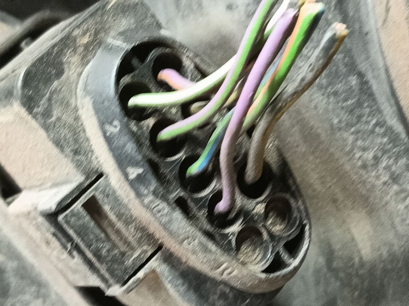 Recambio de faro izquierdo para ford fiesta vi (cb1, ccn) 1.25 referencia OEM IAM 1740028  