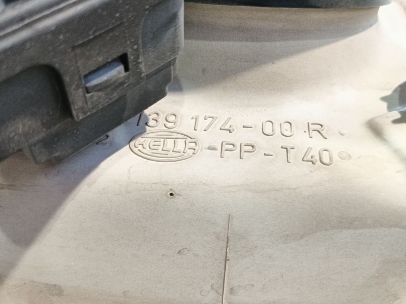 Recambio de faro derecho para volkswagen golf iii variant (1h5) 1.9 tdi referencia OEM IAM 1H6941018AN  