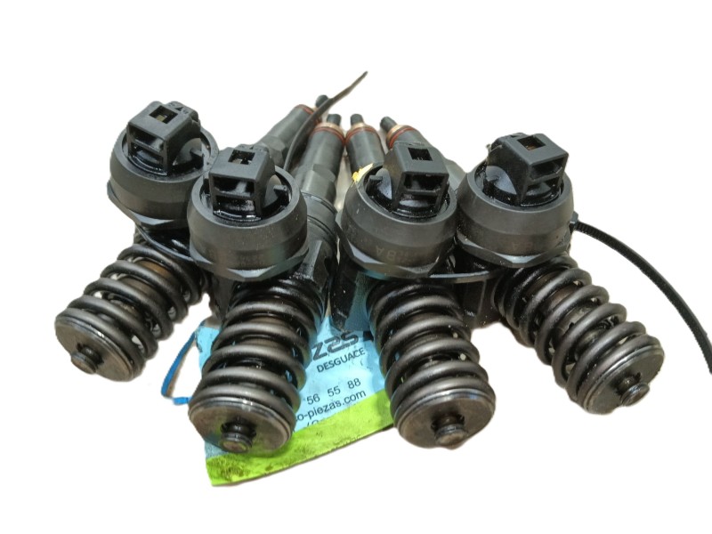 Recambio de inyector para seat ibiza iii (6l1) 1.9 tdi referencia OEM IAM 038130079GX  