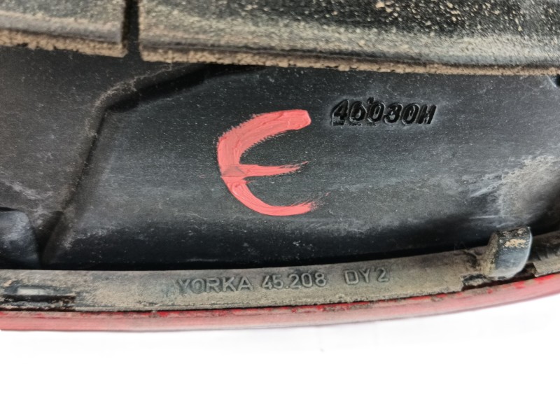 Recambio de piloto trasero izquierdo para seat leon (1m1) 1.6 16 v referencia OEM IAM 1M694511101C  