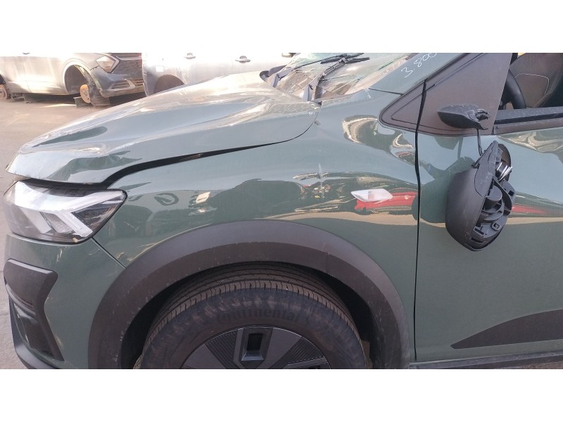 Recambio de aleta delantera izquierda para dacia sandero iii 1.0 tce 90 referencia OEM IAM 631012079R  