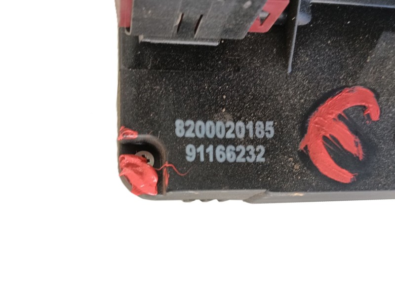 Recambio de cerradura puerta trasera derecha para opel vivaro a furgoneta (x83) 2.0 cdti (f7) referencia OEM IAM 91166232  