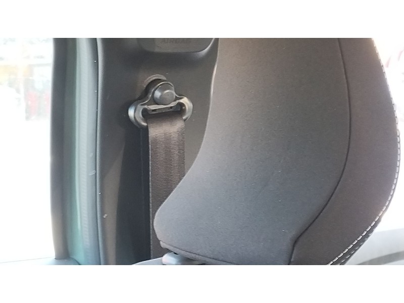 Recambio de cinturon seguridad delantero izquierdo para dacia sandero iii 1.0 tce 90 referencia OEM IAM 868858301R  