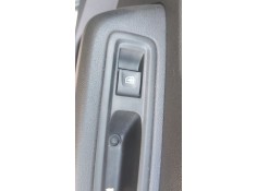 Recambio de mando elevalunas trasero derecho para dacia sandero iii 1.0 tce 90 referencia OEM IAM   