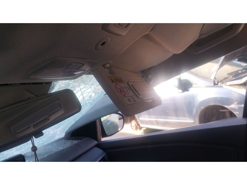 Recambio de parasol derecho para dacia sandero iii 1.0 tce 90 referencia OEM IAM 964009953R  