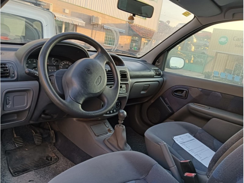 renault clio ii (bb_, cb_) del año 2001