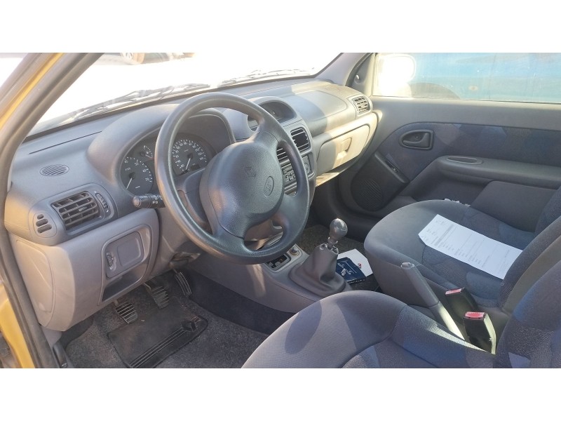 Recambio de salpicadero para renault clio ii (bb_, cb_) 1.9 dti (b/cb0u) referencia OEM IAM   