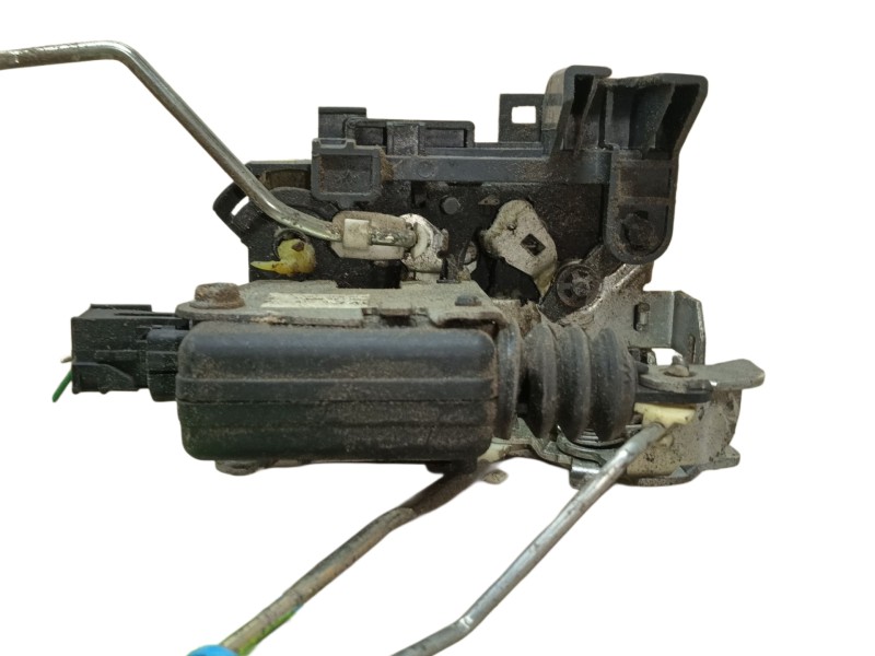 Recambio de cerradura puerta delantera derecha para dacia duster (hs_) 1.5 dci referencia OEM IAM 8200735224  