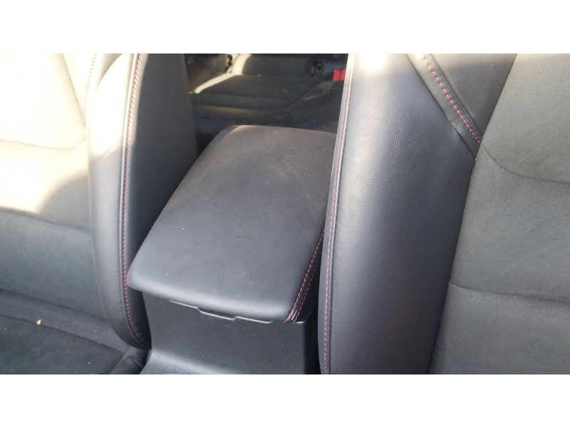 Recambio de apoyabrazos central para mazda cx-5 (kf) 2.0 referencia OEM IAM   