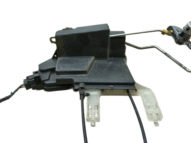 Recambio de cerradura puerta delantera derecha para hyundai tucson (jm) 2.0 crdi referencia OEM IAM 813202E010  