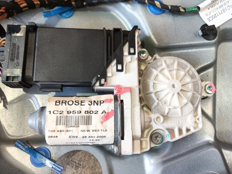 Recambio de elevalunas delantero izquierdo para volkswagen new beetle (9c1, 1c1) 1.6 referencia OEM IAM 1C0837655B  