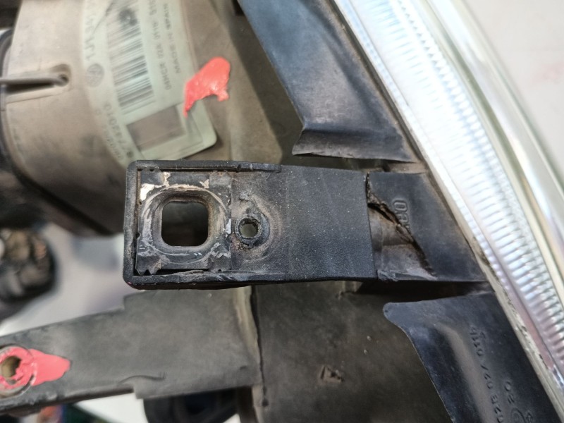 Recambio de faro izquierdo para volkswagen golf iv (1j1) 1.9 tdi referencia OEM IAM 1J1941017F / 1J1941017Q  