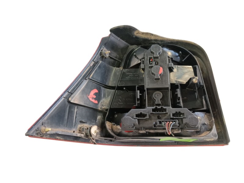 Recambio de piloto trasero derecho para volkswagen golf iv (1j1) 1.9 tdi referencia OEM IAM 1J6945096R / 1J6945096BB / 1J6945096