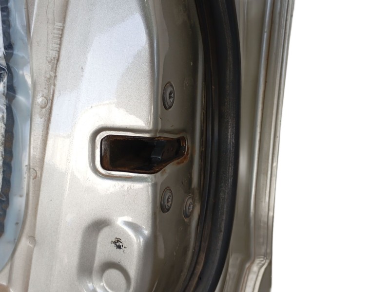 Recambio de puerta delantera derecha para toyota rav 4 ii (_a2_) 2.0 d 4wd (cla20_, cla21_) referencia OEM IAM   