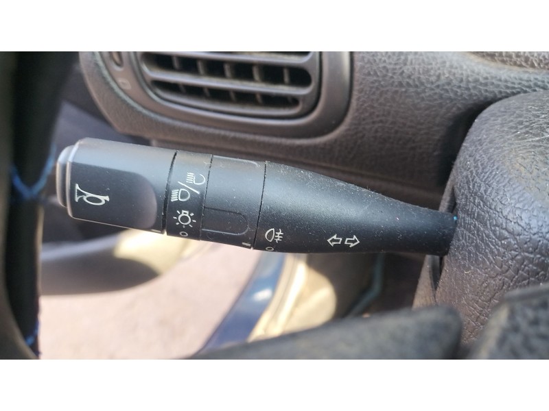 Recambio de mando intermitentes para peugeot 206 hatchback (2a/c) 1.1 i referencia OEM IAM   