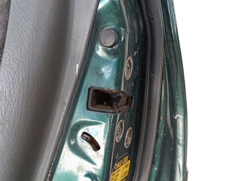 Recambio de puerta trasera derecha para suzuki grand vitara i (ft, ht) 2.0 hdi 110 4x4 (sq 420d) referencia OEM IAM 680036582200